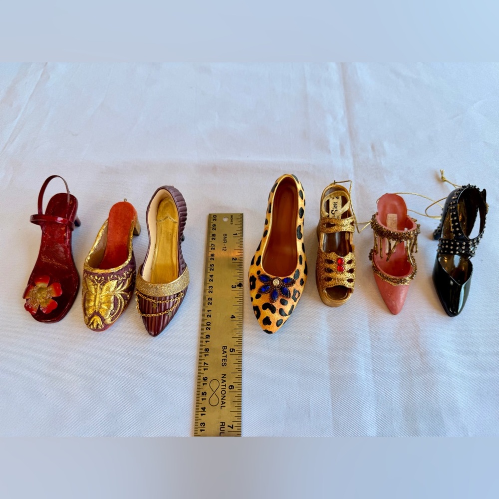 Seven Christmas Ornaments High Heels Miniature Figurines Shoe Collection - Picture 9 of 9